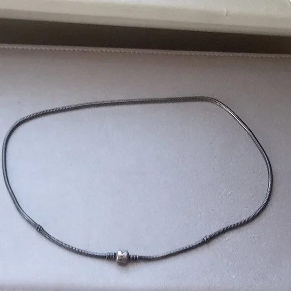 PANDORA Retired oxidized Silver Barrel Clasp Choker Necklace 20" - Picture 4 of 6
